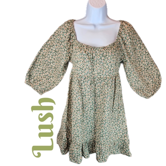 Lush Mini Dress Womens Sz M Green Ditsy Floral Baby Doll Key Hole Tie Back - Picture 1 of 9